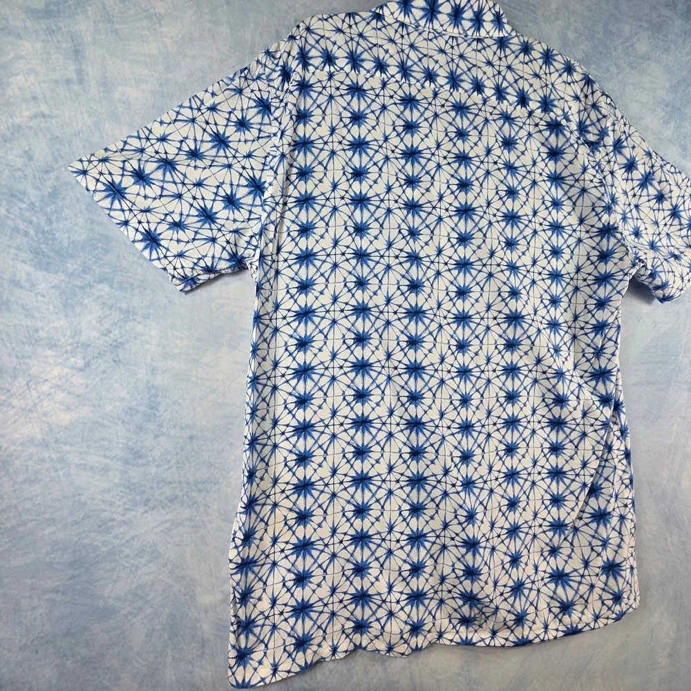 Levis Mens Relaxed Fit Short Sleeve Button Up Shirt Blue White Starburst Print M